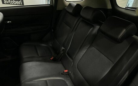 Mitsubishi Outlander III рестайлинг 3, 2015 год, 2 520 000 рублей, 21 фотография