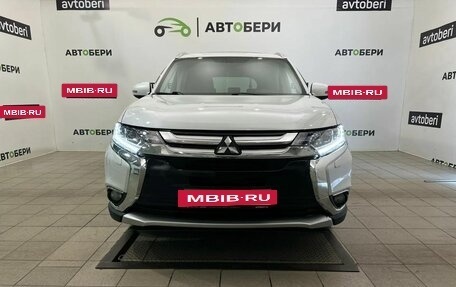 Mitsubishi Outlander III рестайлинг 3, 2015 год, 2 520 000 рублей, 2 фотография