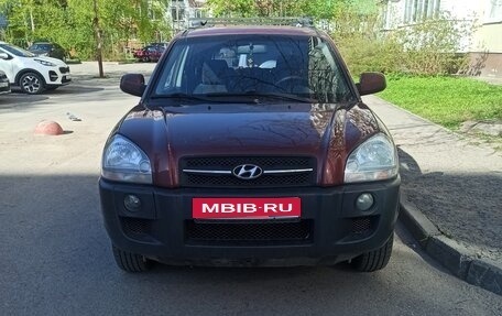 Hyundai Tucson III, 2006 год, 650 000 рублей, 1 фотография