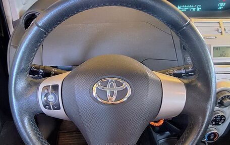 Toyota Yaris III рестайлинг, 2008 год, 670 000 рублей, 10 фотография