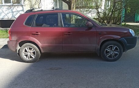 Hyundai Tucson III, 2006 год, 650 000 рублей, 2 фотография