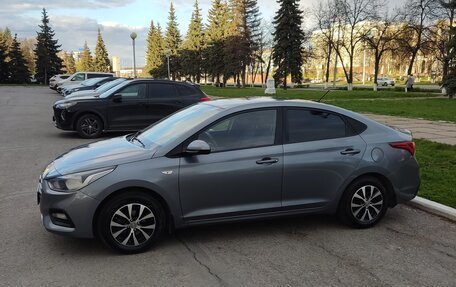 Hyundai Solaris II рестайлинг, 2017 год, 1 300 000 рублей, 4 фотография