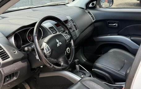 Mitsubishi Outlander III рестайлинг 3, 2008 год, 1 249 000 рублей, 14 фотография