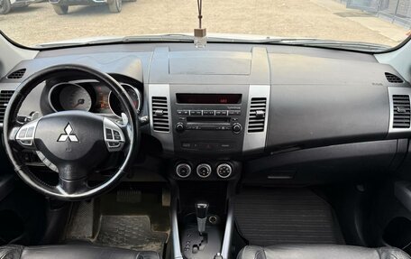 Mitsubishi Outlander III рестайлинг 3, 2008 год, 1 249 000 рублей, 15 фотография