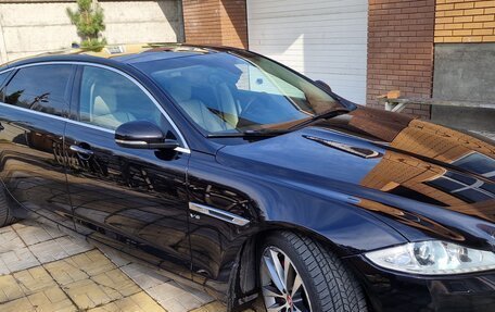 Jaguar XJ IV (X351), 2014 год, 2 250 000 рублей, 2 фотография
