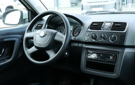 Skoda Fabia II, 2012 год, 800 000 рублей, 12 фотография