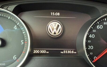 Volkswagen Touareg III, 2012 год, 1 920 000 рублей, 2 фотография