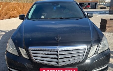 Mercedes-Benz E-Класс, 2011 год, 1 400 000 рублей, 2 фотография