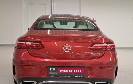Mercedes-Benz E-Класс, 2018 год, 4 000 000 рублей, 10 фотография