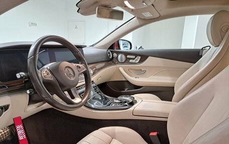 Mercedes-Benz E-Класс, 2018 год, 4 000 000 рублей, 20 фотография