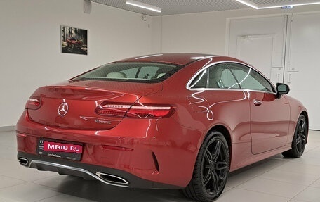Mercedes-Benz E-Класс, 2018 год, 4 000 000 рублей, 9 фотография