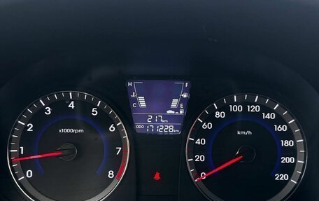 Hyundai Solaris II рестайлинг, 2013 год, 738 000 рублей, 12 фотография