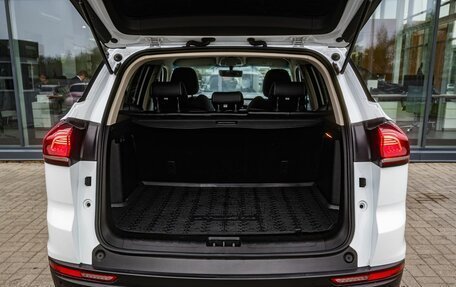 Geely Atlas, 2022 год, 2 100 000 рублей, 25 фотография