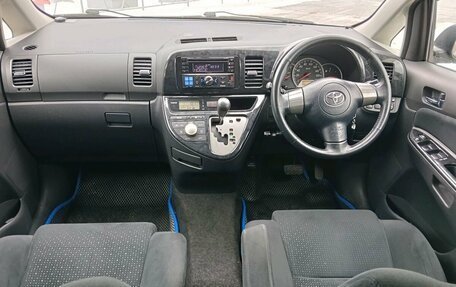 Toyota Wish II, 2006 год, 750 000 рублей, 13 фотография