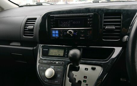 Toyota Wish II, 2006 год, 750 000 рублей, 14 фотография