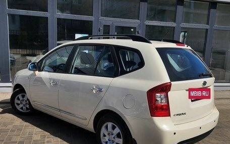 KIA Carens III (RP), 2009 год, 700 000 рублей, 3 фотография