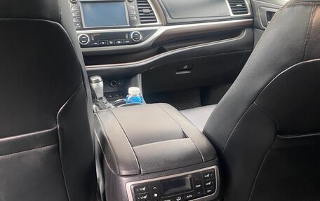Toyota Highlander III, 2015 год, 2 850 000 рублей, 9 фотография