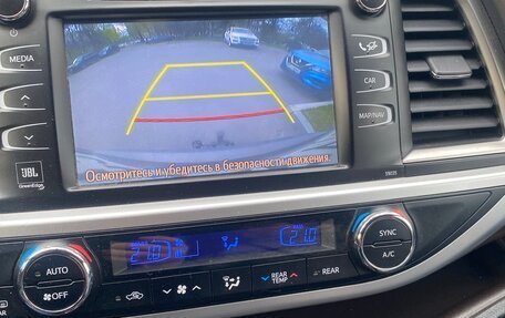 Toyota Highlander III, 2015 год, 2 850 000 рублей, 8 фотография
