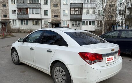 Chevrolet Cruze II, 2010 год, 560 000 рублей, 4 фотография