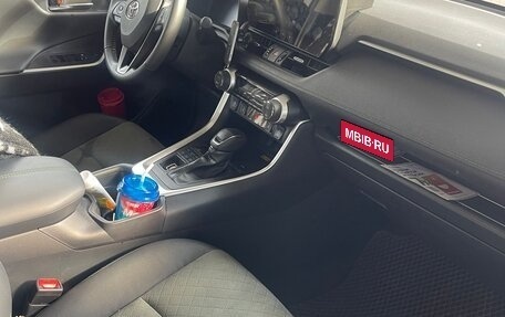 Toyota RAV4, 2025 год, 3 900 000 рублей, 5 фотография