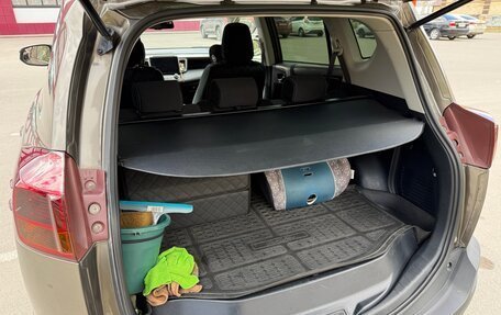 Toyota RAV4, 2014 год, 1 990 000 рублей, 8 фотография