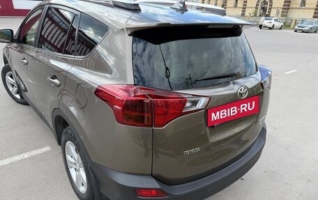 Toyota RAV4, 2014 год, 1 990 000 рублей, 3 фотография