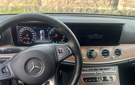 Mercedes-Benz E-Класс, 2017 год, 3 300 000 рублей, 8 фотография
