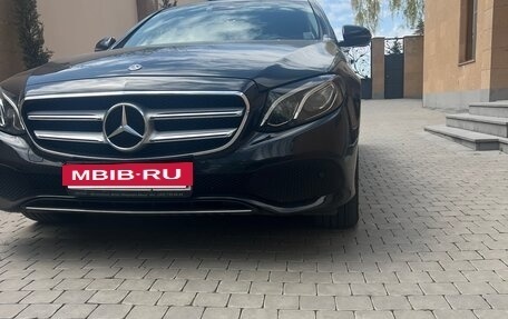 Mercedes-Benz E-Класс, 2017 год, 3 300 000 рублей, 12 фотография