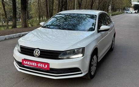 Volkswagen Jetta VI, 2015 год, 830 000 рублей, 2 фотография