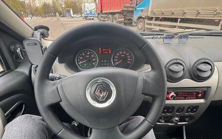 Renault Logan I, 2011 год, 600 000 рублей, 2 фотография