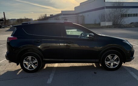 Toyota RAV4, 2018 год, 2 000 000 рублей, 11 фотография
