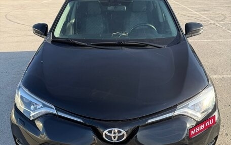 Toyota RAV4, 2018 год, 2 000 000 рублей, 3 фотография