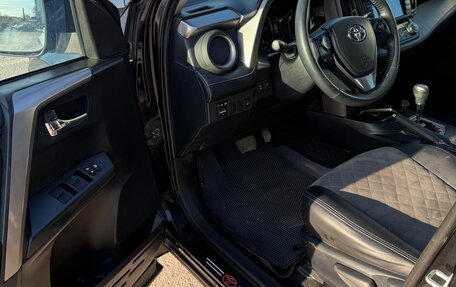Toyota RAV4, 2018 год, 2 000 000 рублей, 28 фотография