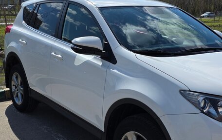Toyota RAV4, 2015 год, 2 350 000 рублей, 4 фотография