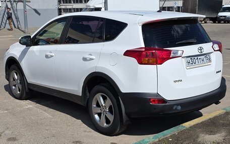 Toyota RAV4, 2015 год, 2 350 000 рублей, 7 фотография