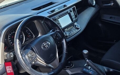 Toyota RAV4, 2015 год, 2 350 000 рублей, 12 фотография