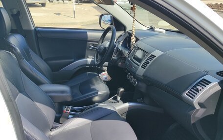 Mitsubishi Outlander III рестайлинг 3, 2011 год, 1 200 000 рублей, 6 фотография