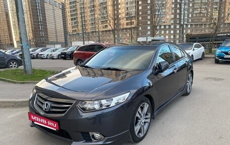 Honda Accord VIII рестайлинг, 2012 год, 1 750 000 рублей, 2 фотография