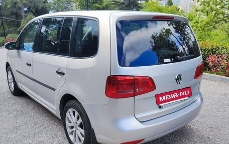 Volkswagen Touran III, 2011 год, 1 200 000 рублей, 6 фотография