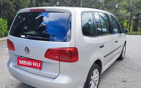 Volkswagen Touran III, 2011 год, 1 200 000 рублей, 5 фотография