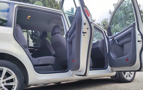 Volkswagen Touran III, 2011 год, 1 200 000 рублей, 14 фотография