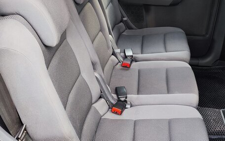 Volkswagen Touran III, 2011 год, 1 200 000 рублей, 13 фотография