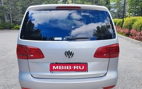 Volkswagen Touran III, 2011 год, 1 200 000 рублей, 4 фотография
