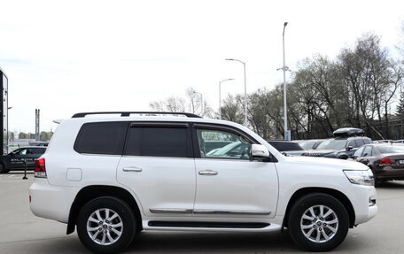 Toyota Land Cruiser 200, 2016 год, 5 400 000 рублей, 4 фотография
