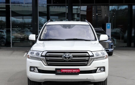 Toyota Land Cruiser 200, 2016 год, 5 400 000 рублей, 2 фотография