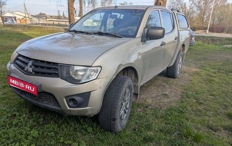 Mitsubishi L200 IV рестайлинг, 2011 год, 1 000 000 рублей, 1 фотография