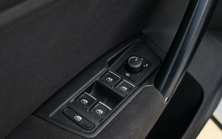 Volkswagen Tiguan II, 2017 год, 2 100 000 рублей, 14 фотография