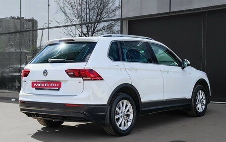 Volkswagen Tiguan II, 2017 год, 2 100 000 рублей, 4 фотография