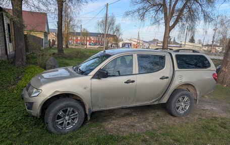 Mitsubishi L200 IV рестайлинг, 2011 год, 1 000 000 рублей, 3 фотография