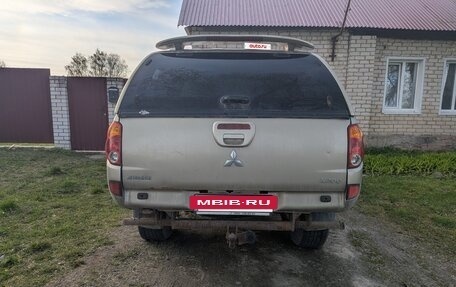 Mitsubishi L200 IV рестайлинг, 2011 год, 1 000 000 рублей, 5 фотография